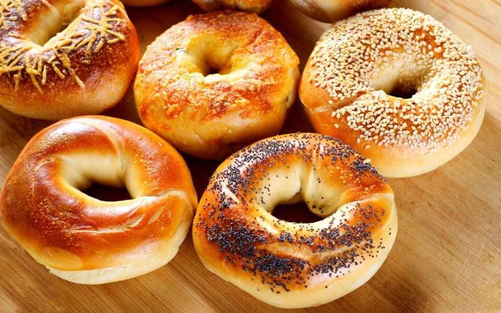 Foods that start with the letter B Bagel