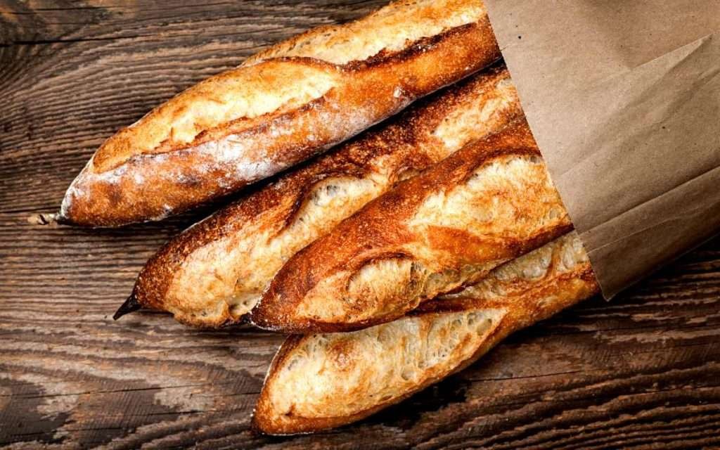 Foods that start with the letter B Baguette
